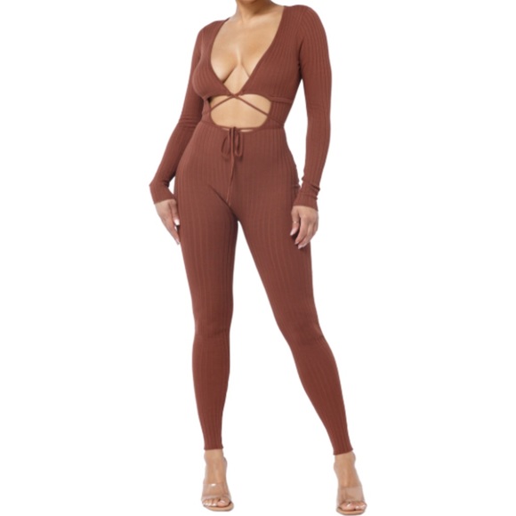 1 LEFT! Playin Games Jumpsuit NWT - Picture 2 of 4